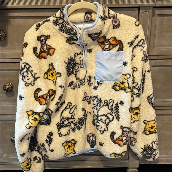 Women’s Disney Winnie the Pooh Fleece Jacket pullover size small - Picture 1 of 6